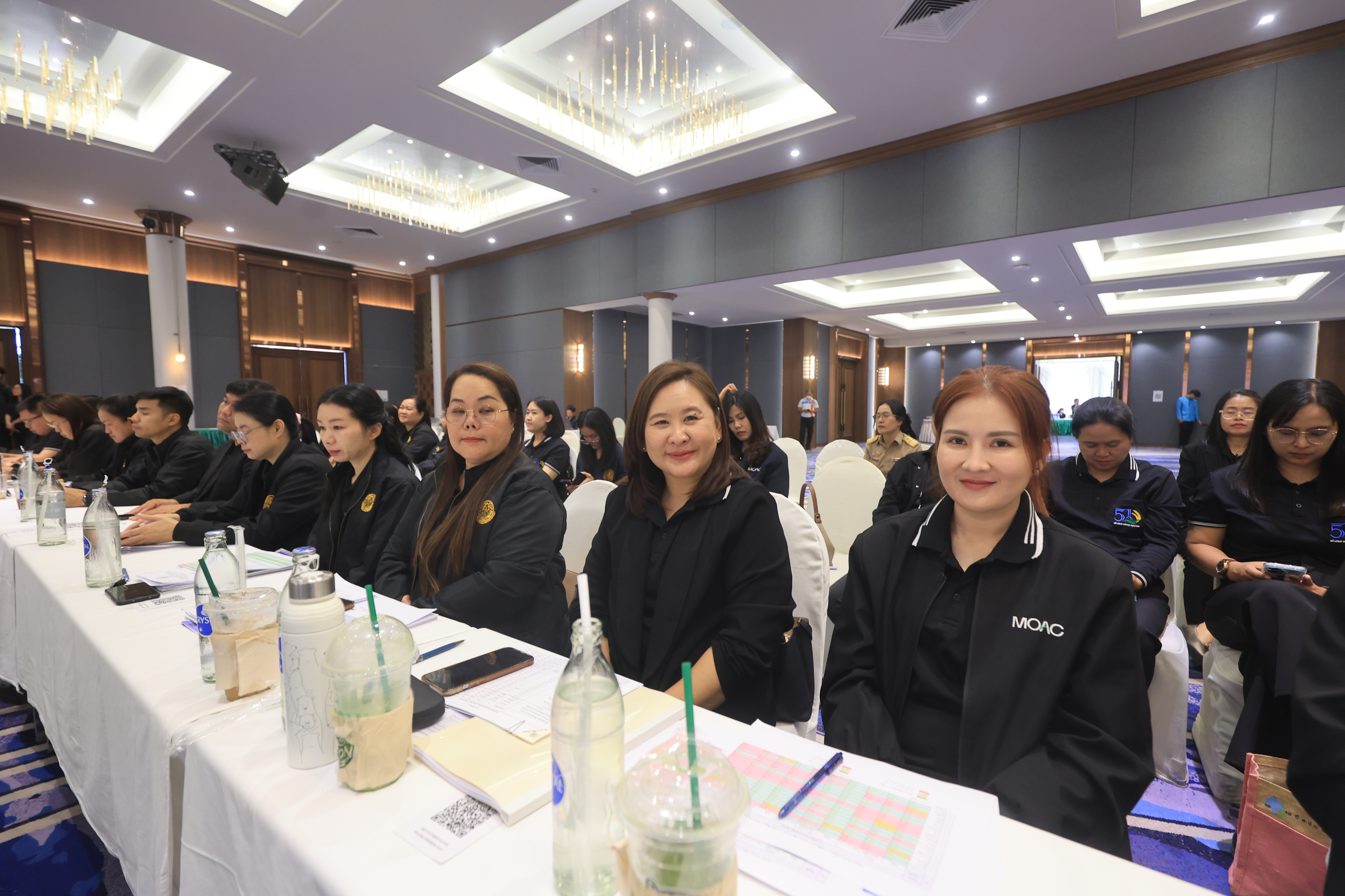 title - เลขาฯ ส.ป.ก. ประชุมเข้ม! 